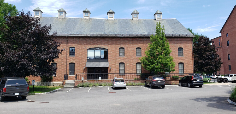 Primary Photo Of 33 Jewell Ct, Portsmouth Loft Creative Space For Lease