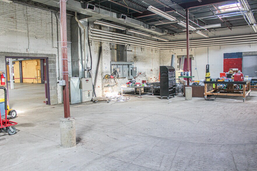 More Photos Of 100 Keystone Dr, Carnegie Warehouse For Lease