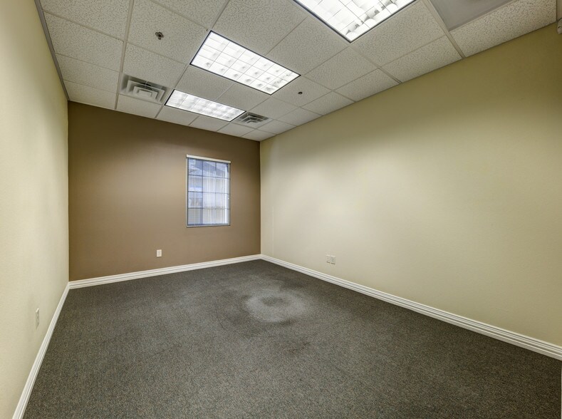More Photos Of 1001 Long Prairie Rd, Flower Mound Medical For Sale