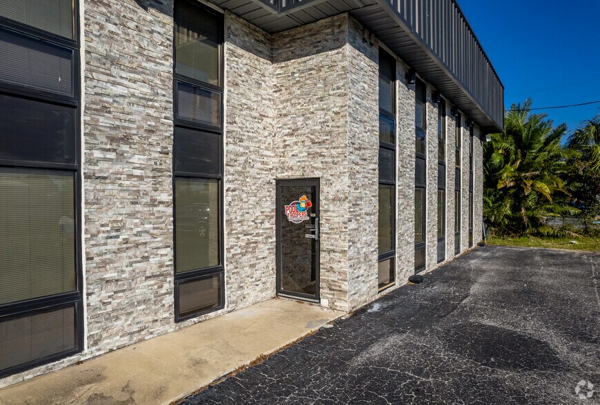 More Photos Of 12340 66th St, Largo Manufacturing For Lease