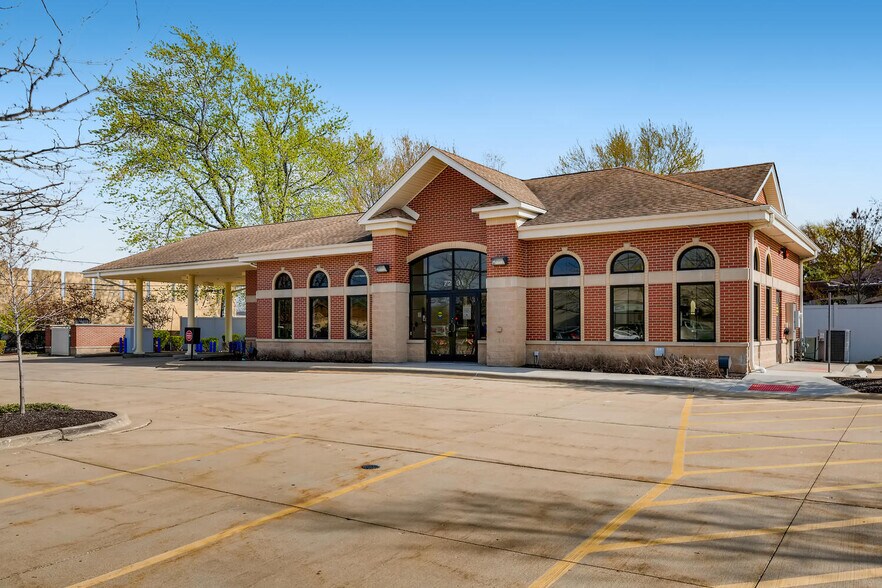 More Photos Of 7231 171ST St, Tinley Park Fast Food For Sale