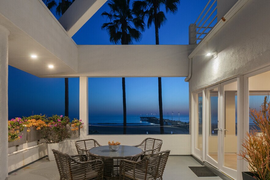 More Photos Of 3111 Ocean Front Walk, Marina Del Rey Apartments For Sale