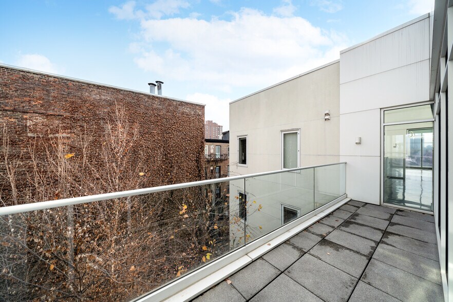 More Photos Of 258 Newark St, Hoboken Office Residential For Lease