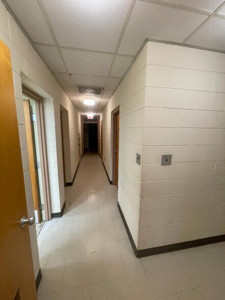 More Photos Of 309 Tibet Ave, Savannah Specialty For Sale