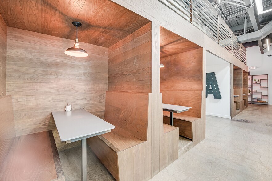 More Photos Of 5323 Levander Loop, Austin Office For Sale