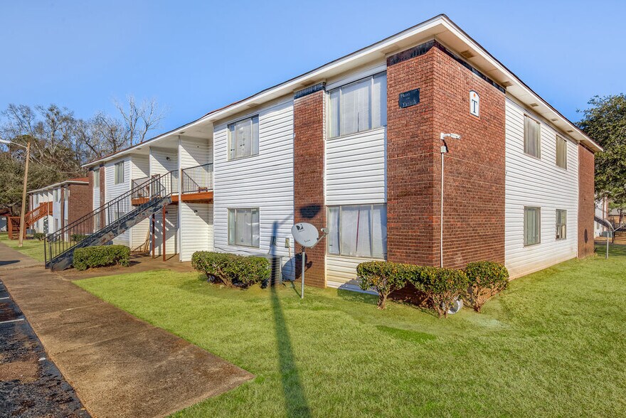 More Photos Of 850 Lindbergh Dr, Jackson Multifamily For Sale