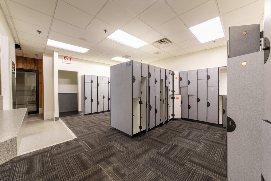 More Photos Of 450 State Route 34, Matawan Light Distribution For Lease