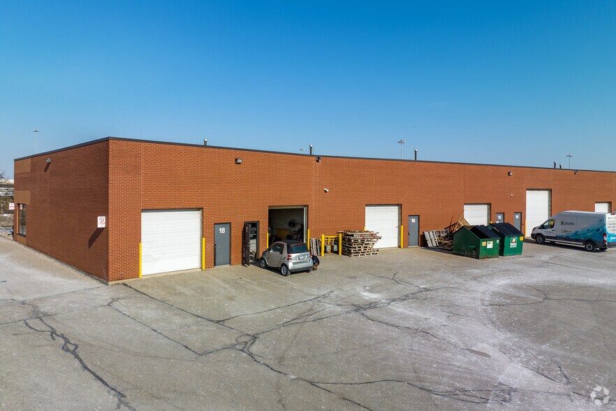 More Photos Of 5750 Timberlea Blvd, Mississauga Flex For Lease