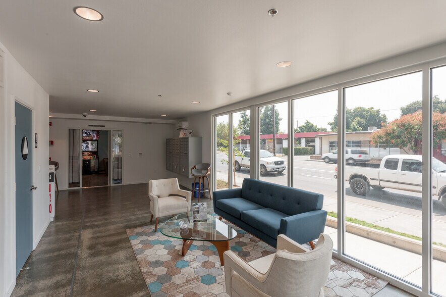 More Photos Of 1033 W 5th St, Chico Apartments For Sale