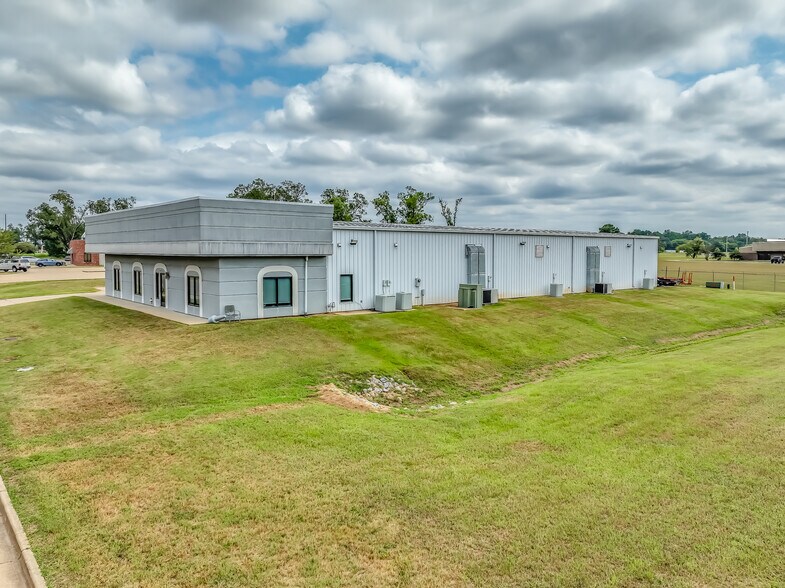 Primary Photo Of 285 Kershaw Industrial Blvd, Montgomery Warehouse For Sale