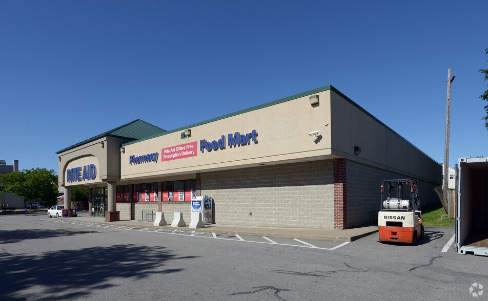 More Photos Of 1207 Acushnet Ave, New Bedford Drugstore For Lease