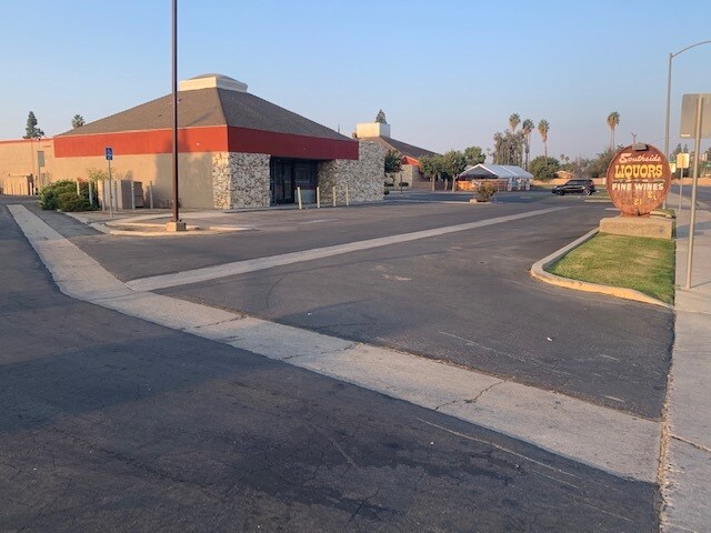 More Photos Of 2500 New Stine Rd, Bakersfield Unknown For Lease