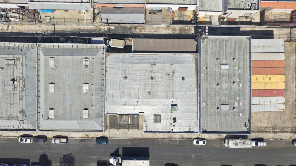 More Photos Of 777 Stanford Ave, Los Angeles Warehouse For Lease