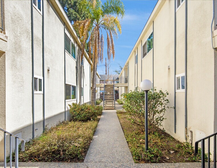 More Photos Of 265 N Oakland Ave, Pasadena Apartments For Sale