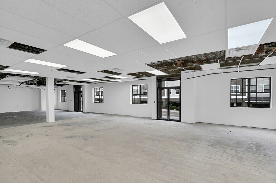 More Photos Of 4 Union Pl, Newton Flex For Lease