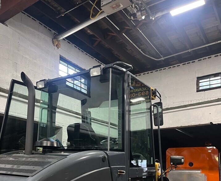 More Photos Of 16 Moreland St, Somerville Service For Sale