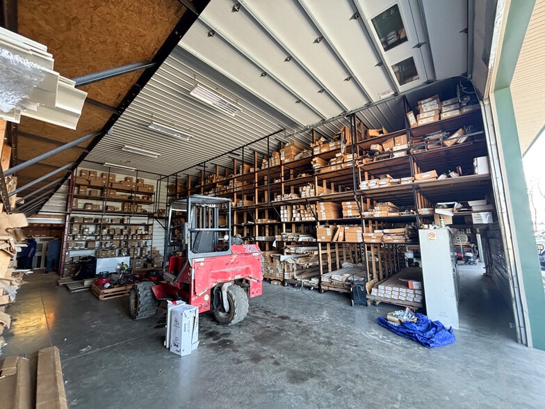 More Photos Of 2012 N Michael Ln, Nixa Warehouse For Sale