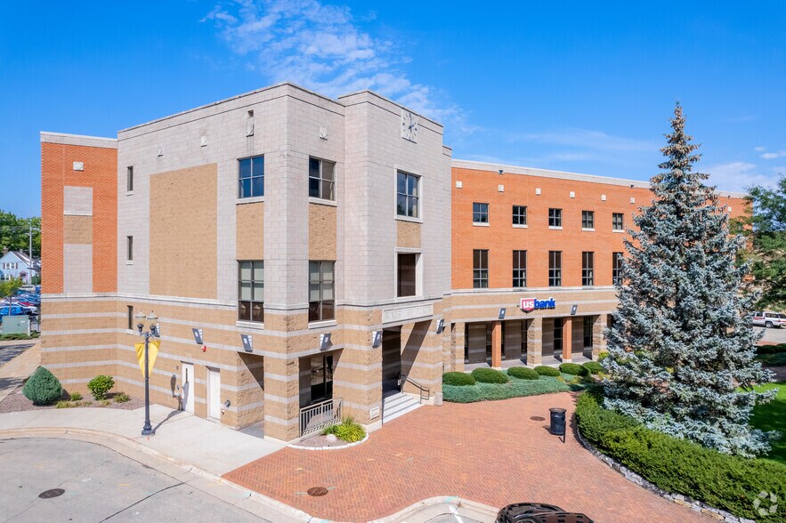 More Photos Of 150 N Main St, Menasha Office For Lease