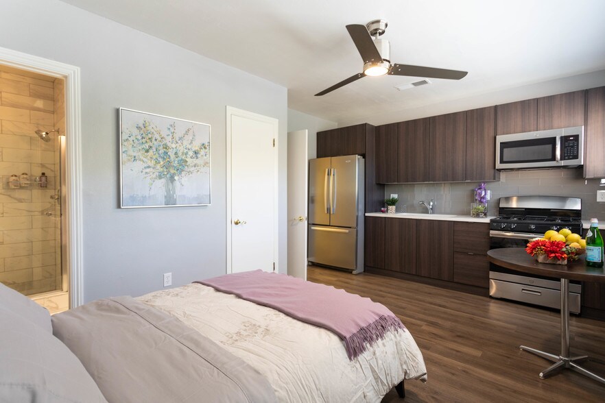 More Photos Of 1258-1262 Harvard Ave, Claremont Medical For Lease