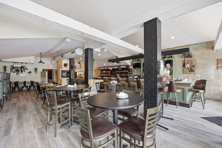 More Photos Of 453 Center St, Lewiston Restaurant For Sale