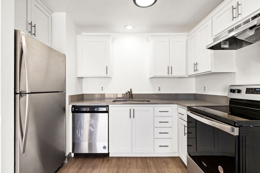 More Photos Of 14623 NE Coast Pine Ct, Vancouver Apartments For Sale