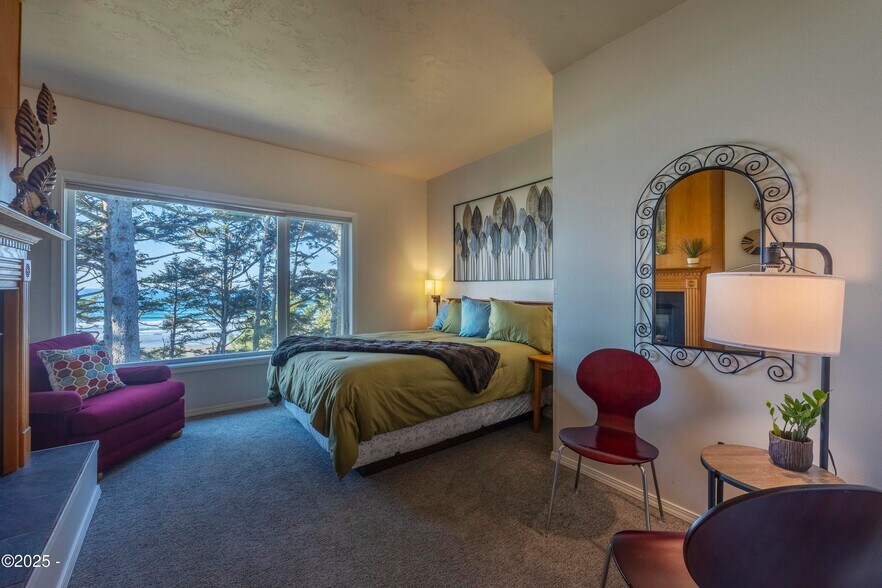 More Photos Of 4925 NW Woody Way, Newport Specialty For Sale