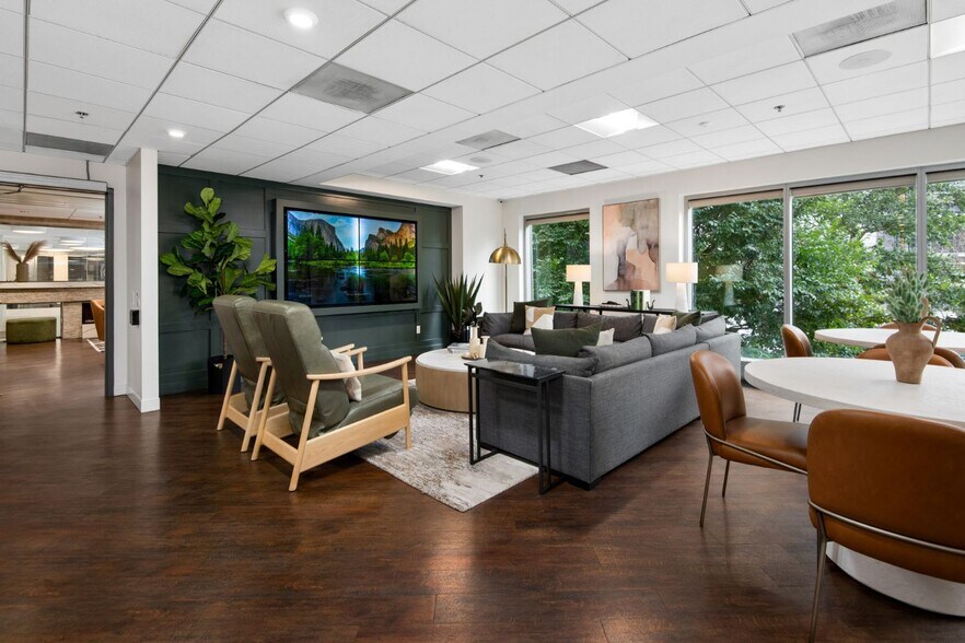 More Photos Of 300 N Canal St, Chicago Apartments For Sale