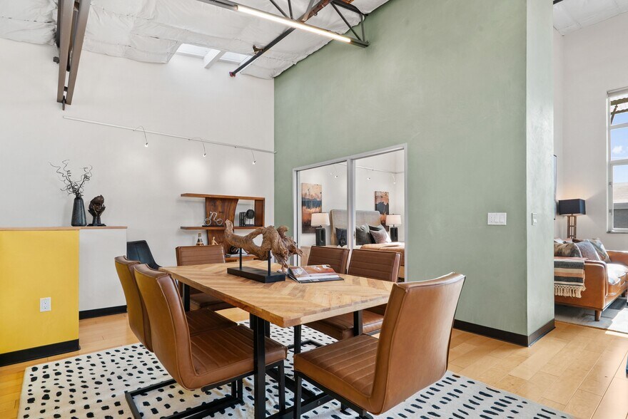 More Photos Of 108 High Rd, Santa Cruz Flex For Sale