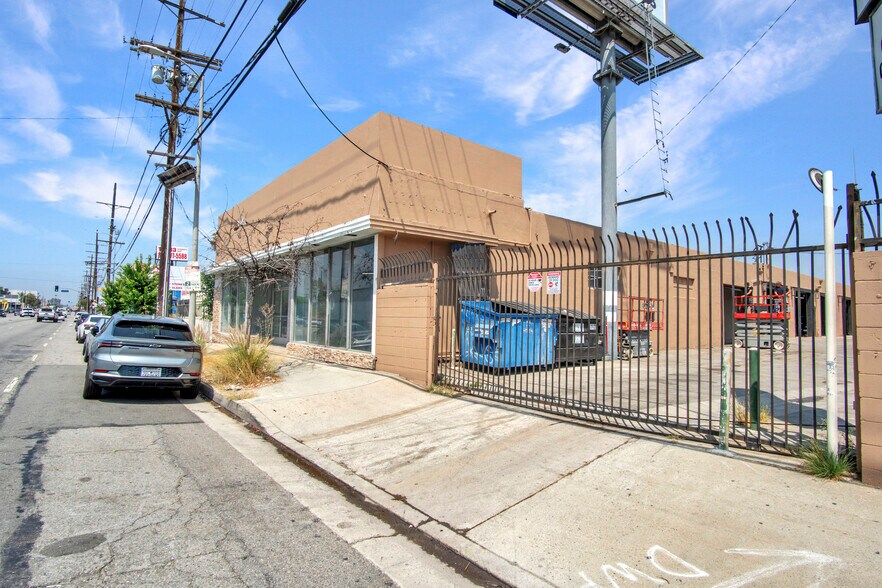 More Photos Of 13329 Sherman Way, North Hollywood Auto Repair For Sale