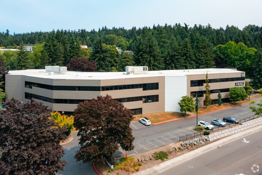 More Photos Of 10700 Northup Way, Bellevue Office For Lease