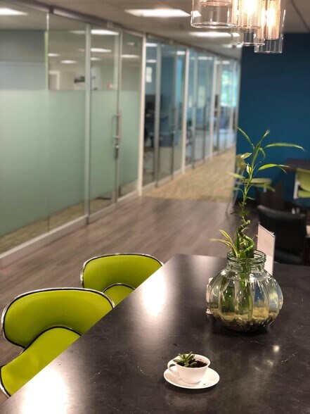 More Photos Of 3600 136th Pl SE, Bellevue Office For Lease