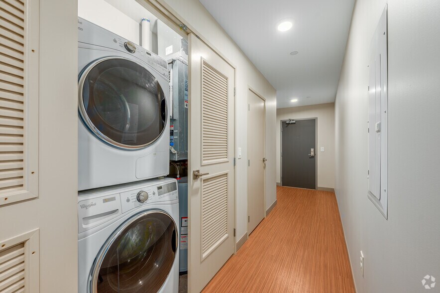 More Photos Of 99 W Saint Clair Ave, Cleveland Apartments For Lease