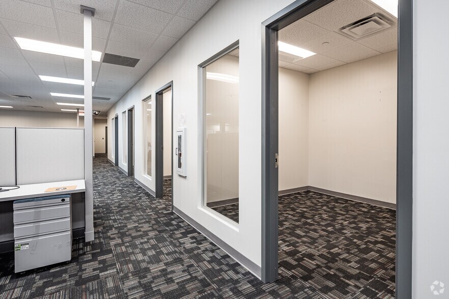 More Photos Of 5642-5652 Meadowlane St, New Port Richey Office For Sale