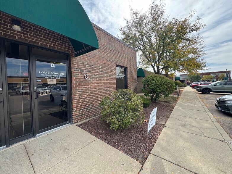 Primary Photo Of 34 N Island Ave, Batavia Medical For Lease