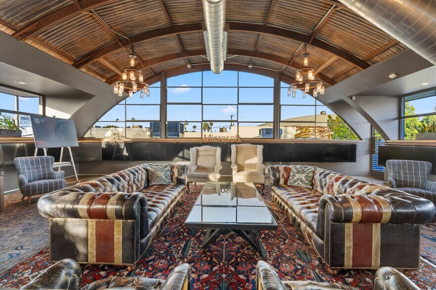 More Photos Of 5895 Blackwelder St, Culver City Loft Creative Space For Lease