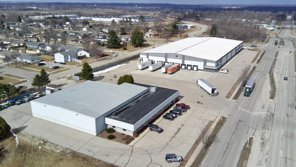 More Photos Of 2104 Beloit Ave, Janesville Warehouse For Lease