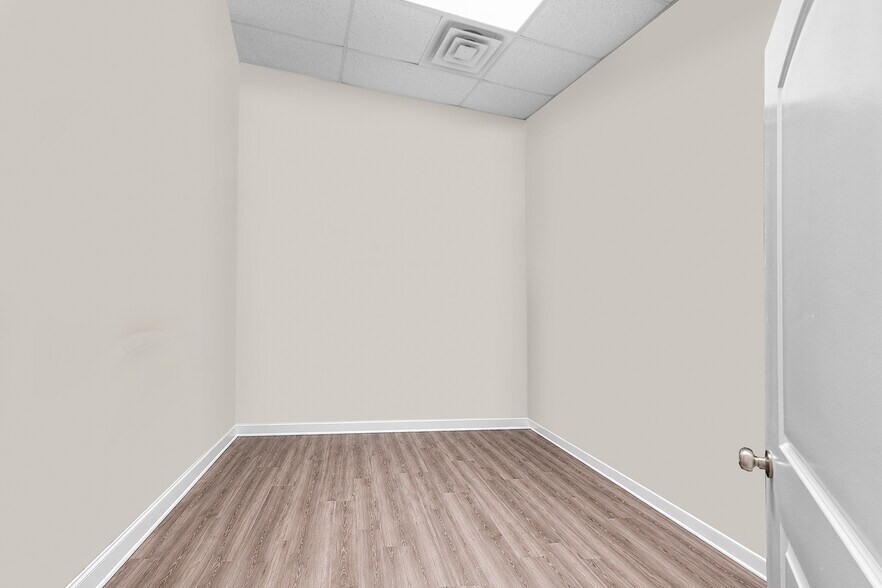 More Photos Of 3609 N Frazier St, Conroe Office For Sale