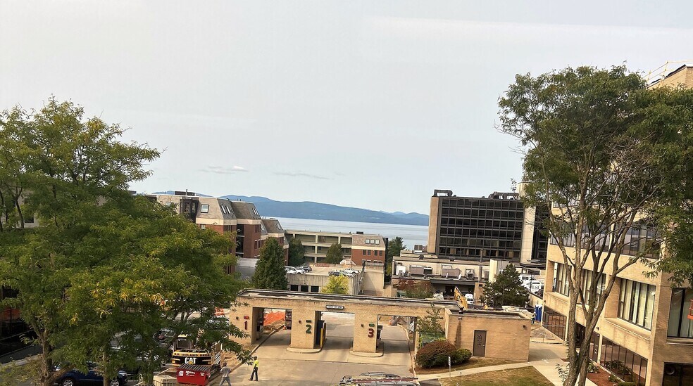 More Photos Of 84 Pine St, Burlington Office For Sale