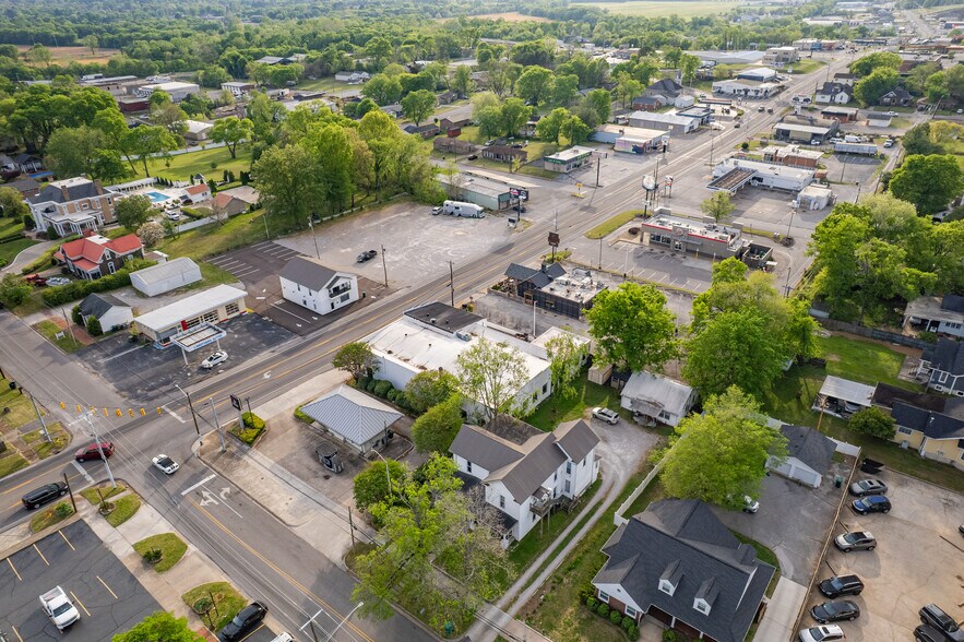 More Photos Of 308 W College St, Pulaski Flex For Sale