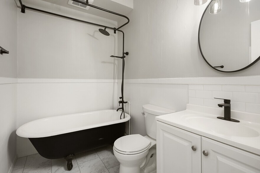 More Photos Of 2501 Colby Ave, Everett Apartments For Sale