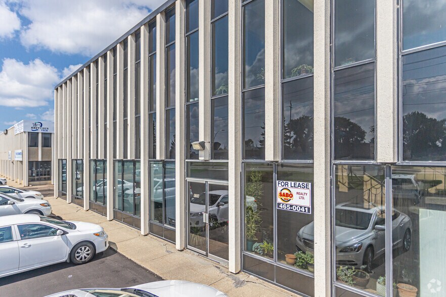 More Photos Of , Edmonton Unknown For Sale