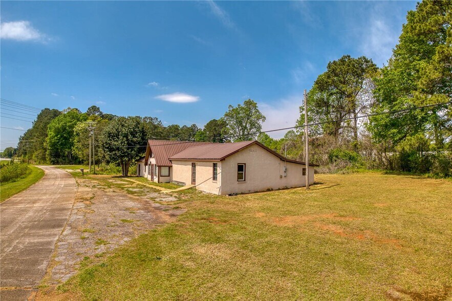 More Photos Of 810 Sportin Life Ln, Westminster Freestanding For Sale