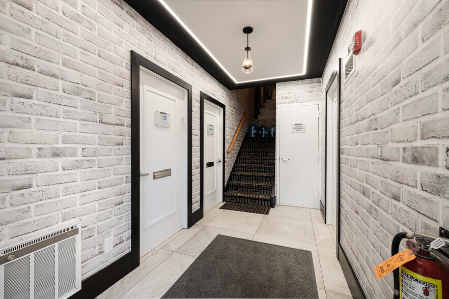 More Photos Of 377 Route 59, Airmont Medical For Lease