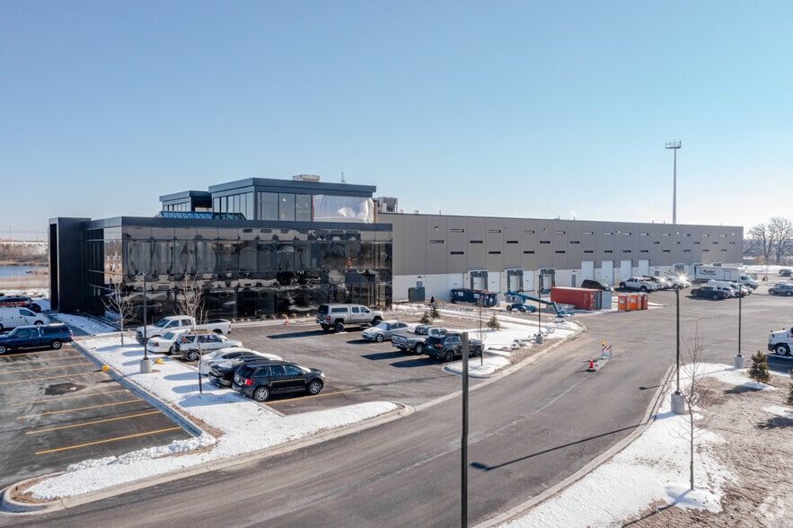 More Photos Of 1425 Madeline Ln, Elgin Industrial For Sale