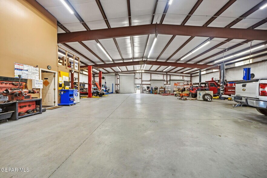 More Photos Of 5368 Doniphan Dr, El Paso Service For Sale