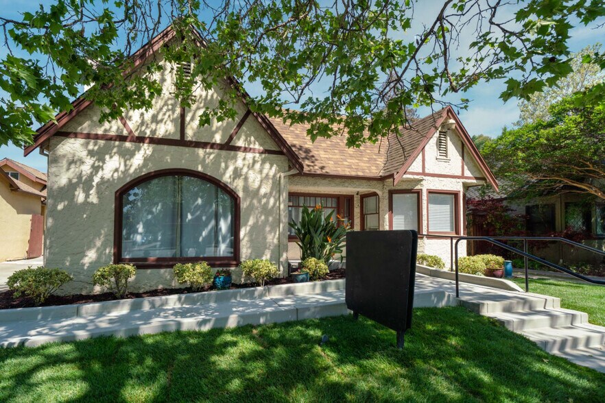 Primary Photo Of 1044 Lincoln Ave, San Jose Medical For Sale