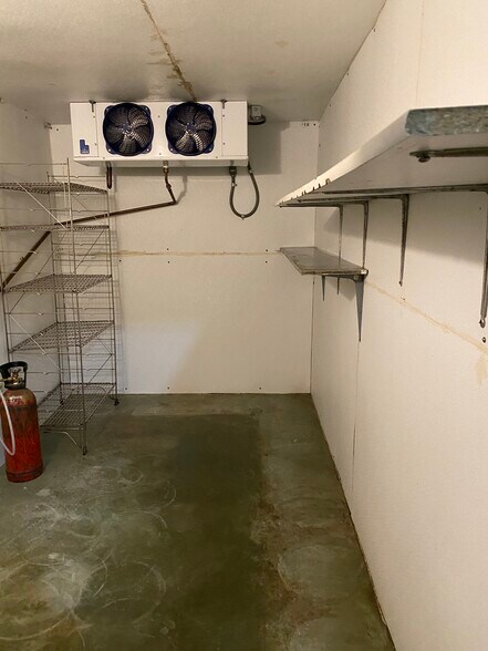 More Photos Of 920 Grand Ave, Grand Lake General Retail For Sale