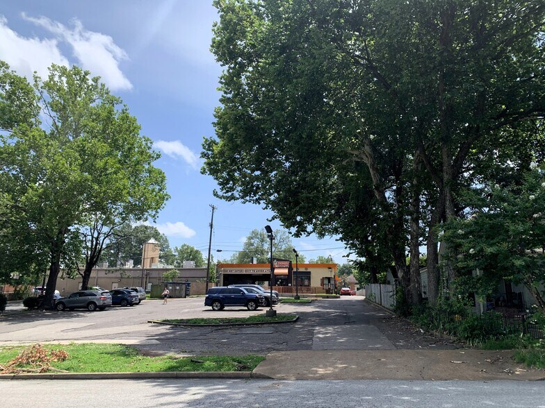 More Photos Of 1540 Union Ave, Memphis Freestanding For Lease