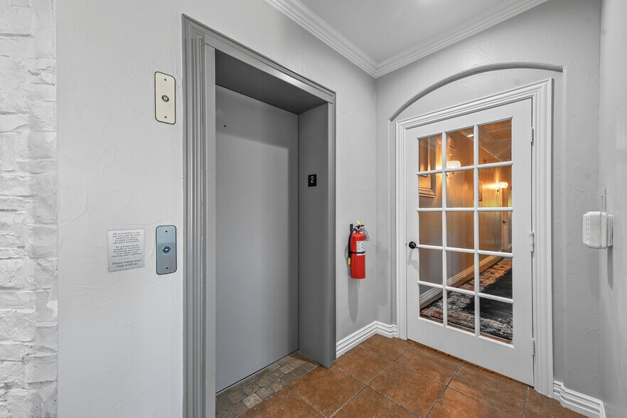 More Photos Of 1651 Justin Rd, Flower Mound Medical For Sale