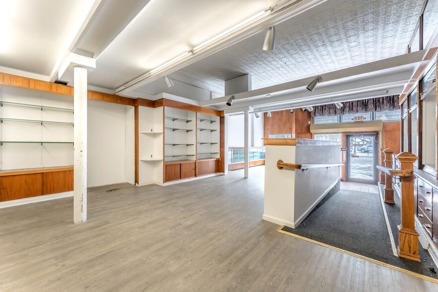 More Photos Of 1-5 Broadway, Bangor Apartments For Lease